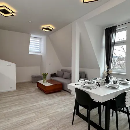 Apart Otel Leopold - Apartmanovy Dum