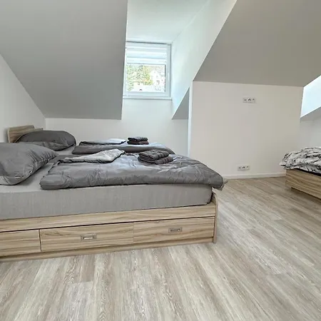 Leopold - Apartmanovy Dum Apart Otel *