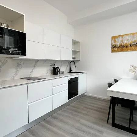 Leopold - Apartmanovy Dum